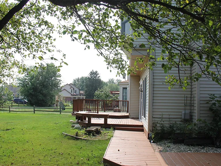 44777 Saltz Rd — Photo 4