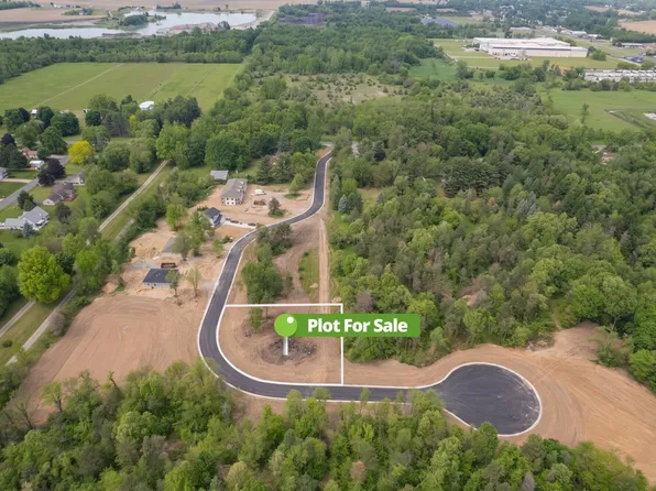 10 Gady Pines Dr, Adrian, MI 49221