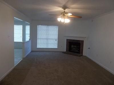 4th image of 5615 Lake Front Dr