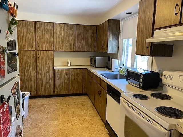 2 bed, 1.5 bath, 1080 sqft, $3,570 — Photo 2