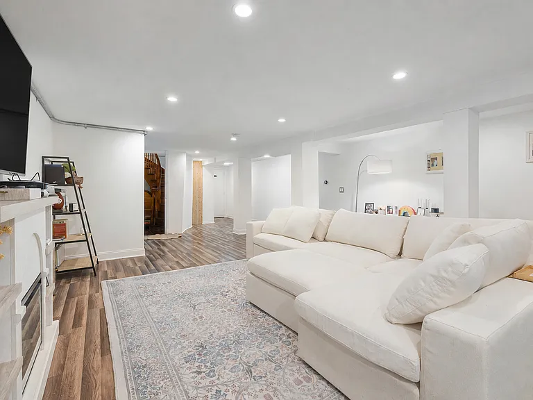 308 Clifton Pl #1 — Photo 12