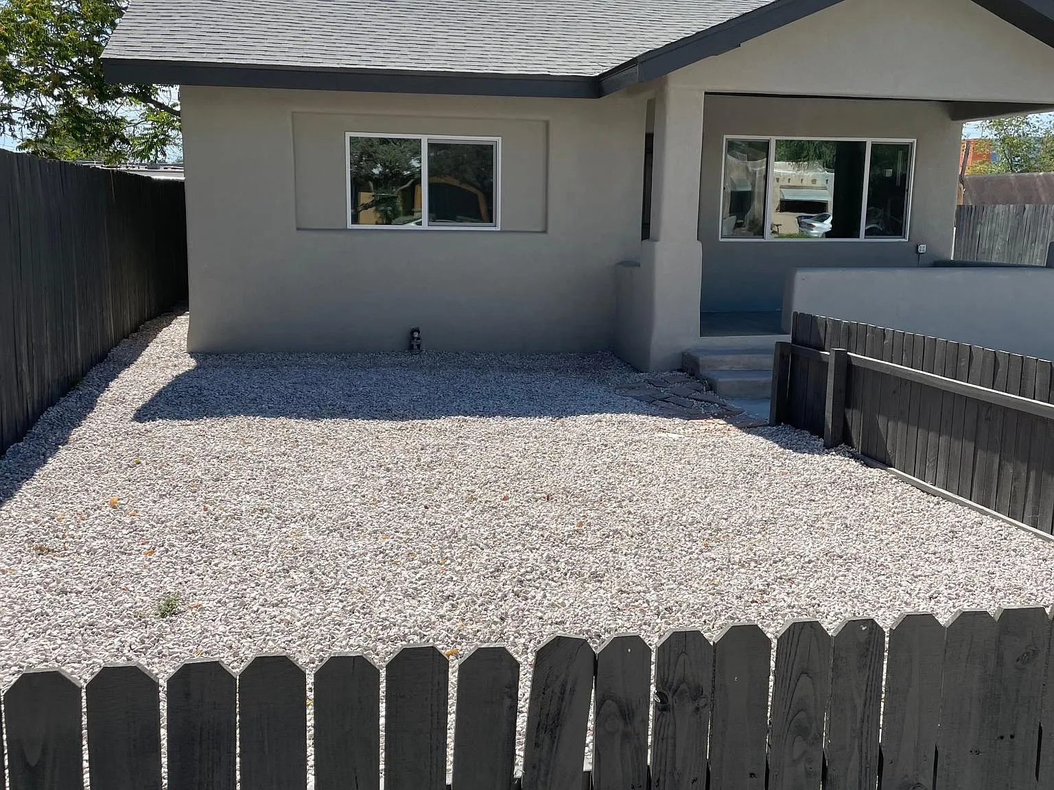 311 Stanford Dr SE — Photo 2