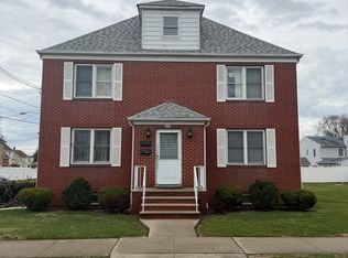 123 Heald St #1F, Carteret, NJ 07008