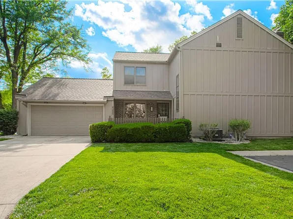 4300 W 112th St, Leawood, KS 66211