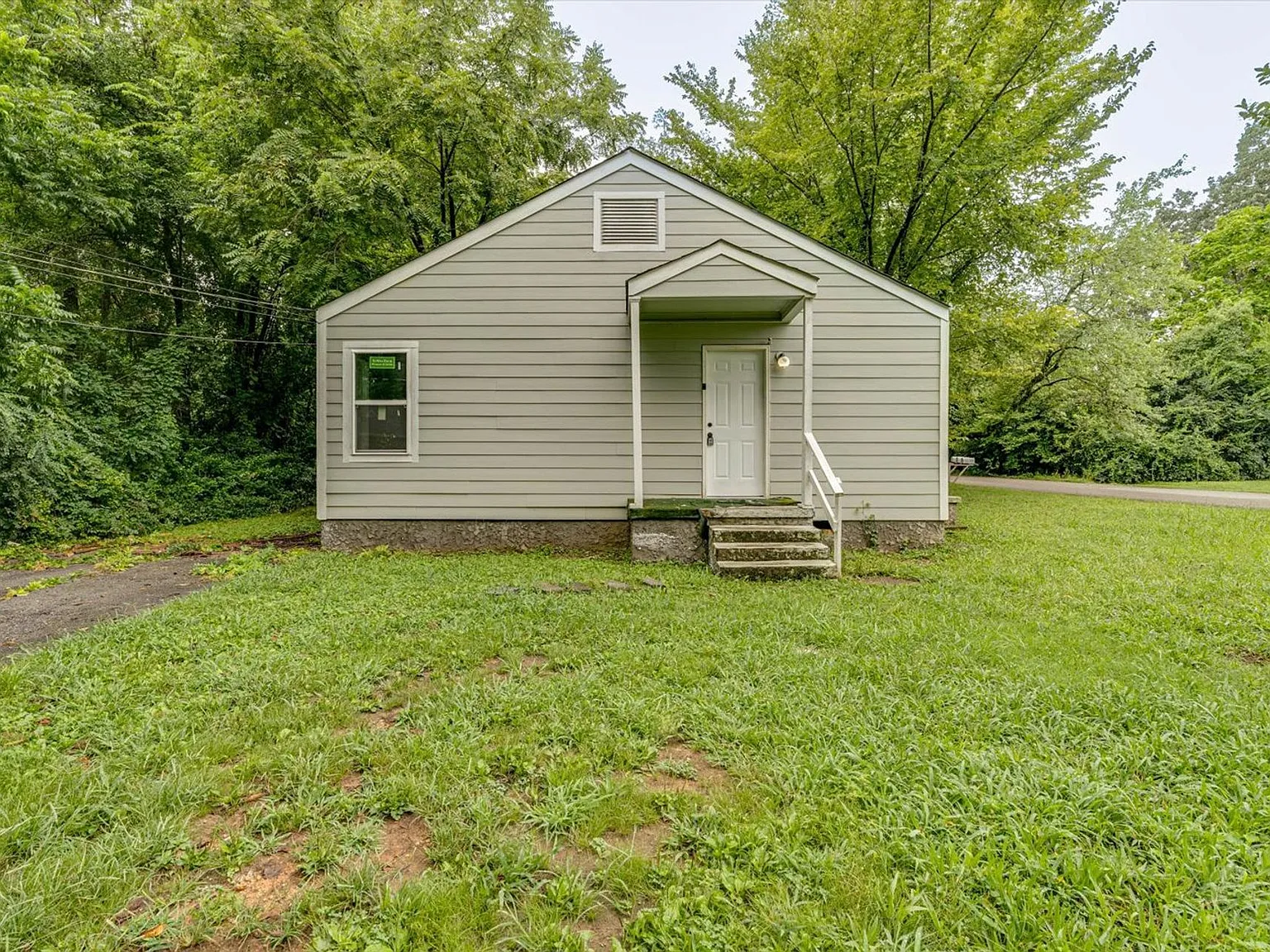 Spacious 1-Bedroom in Convenient Chattanooga - $1060 — Photo 4