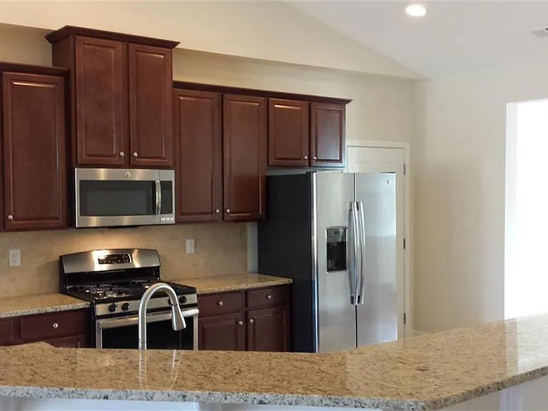 349 Ridge Point Dr — Photo 5