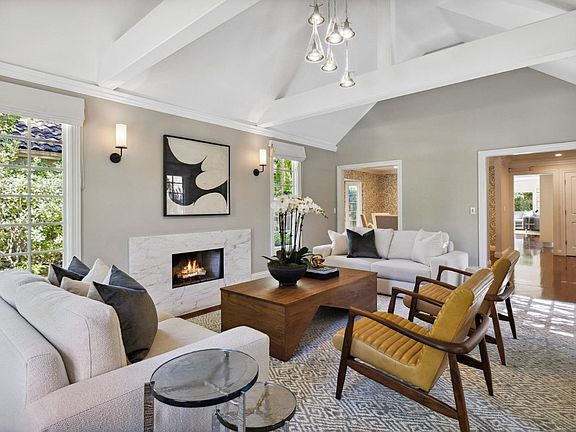 4th image of 115 Gloria Cir