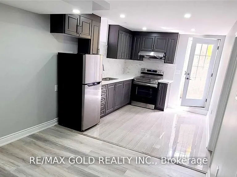 29 Sunny Glen Cres #BASEMENT — Photo 3