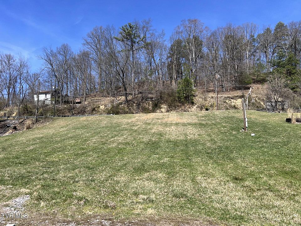 2nd image of Chatham Dr