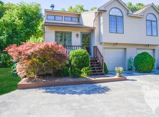 46 Cardinal Dr, North Kingstown, RI 02852