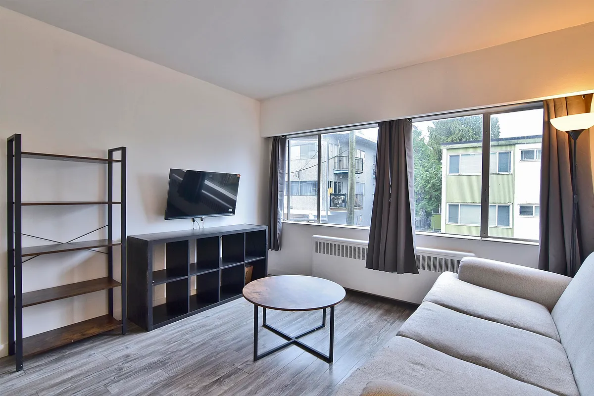 Building Photo - 1540 Haro St #108