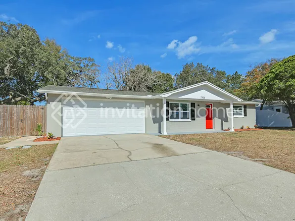 7935 Fox Hollow Dr, Port Richey, FL 34668