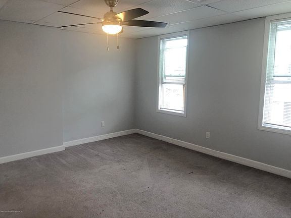 2nd image of 1388 Bay St