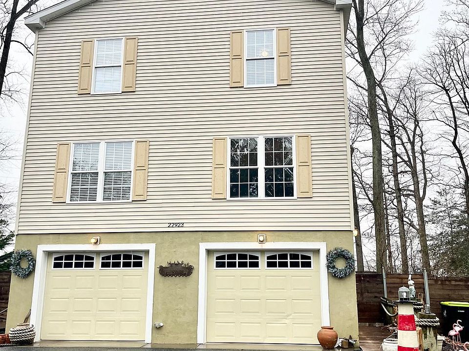 1st image of 22923 Linden Dr