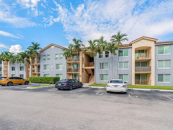 3rd image of 106 Villa Cir #106