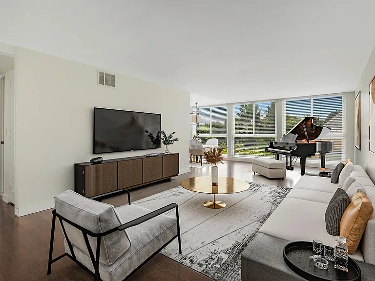 350 S Reeves Dr — Photo 19