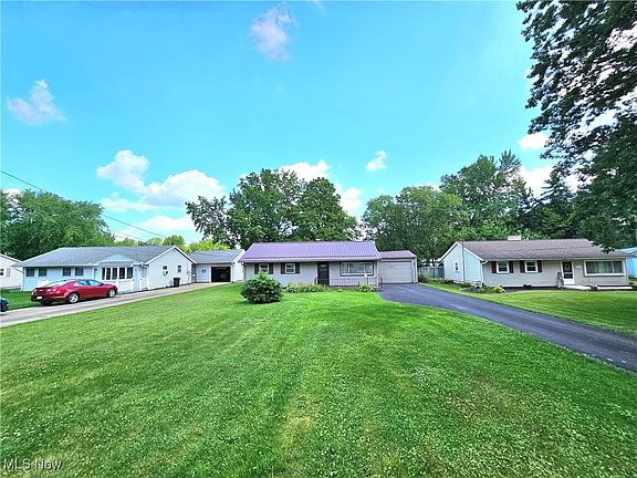 2nd image of 660 Eldon Dr NW