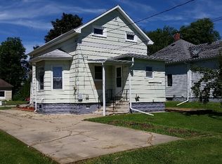 309 2nd Ave NW, Oelwein, IA 50662