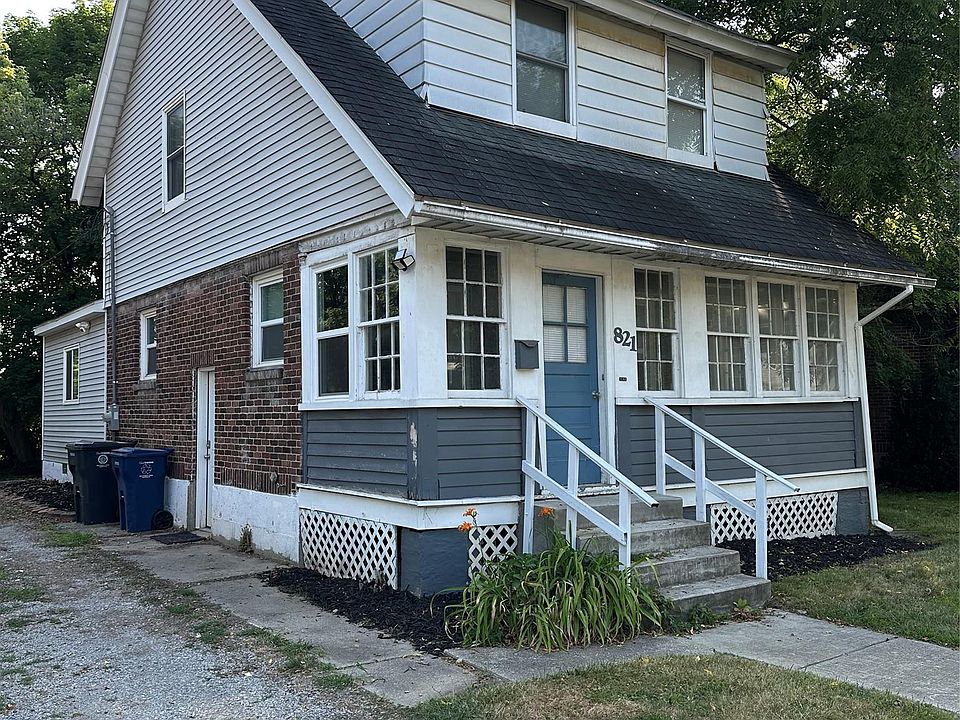 1st image of 821 N Chevrolet Ave