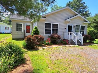 127 Ridgewood Ave, Broadalbin, NY 12025