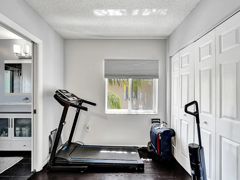 173 Riviera Cir — Photo 27