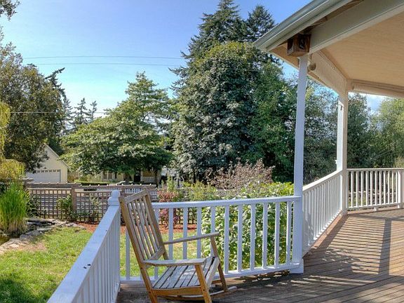 3rd image of 1842 NE Virginia Ct