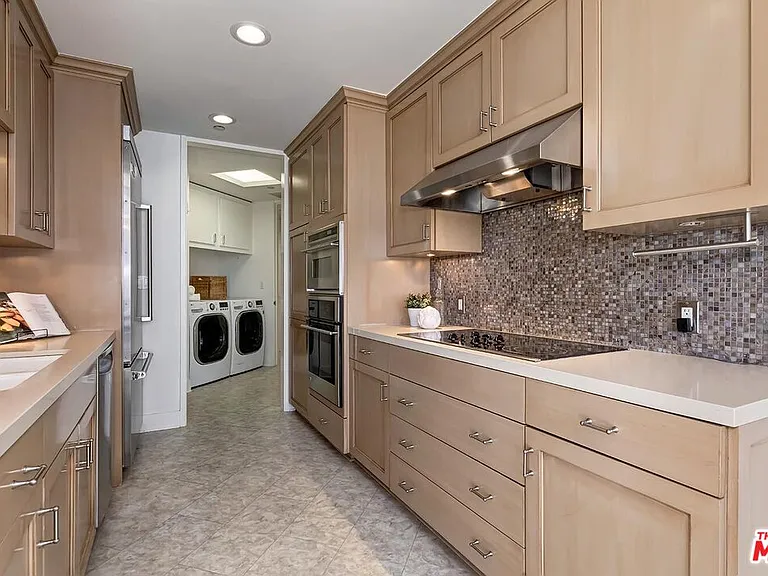 10350 Wilshire Blvd #1102 — Photo 19