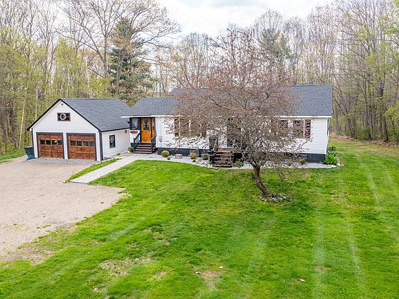 4th image of 128 Shepard Road