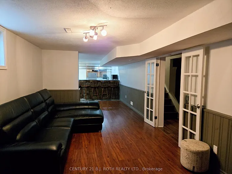 105 Chieftain Cres — Photo 7