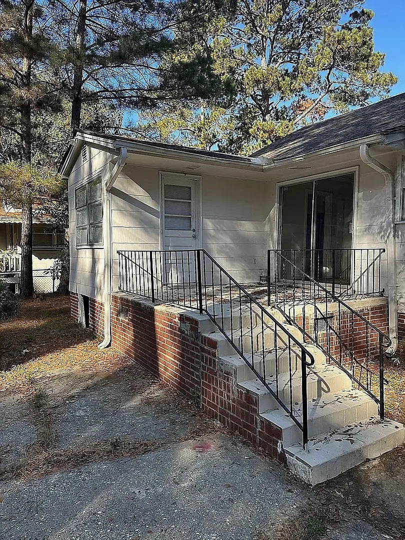 2 Bedroom, 1 Bath Home for Rent — Photo 4