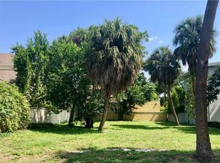 2901 W Bay View Ave, Tampa, FL 33611