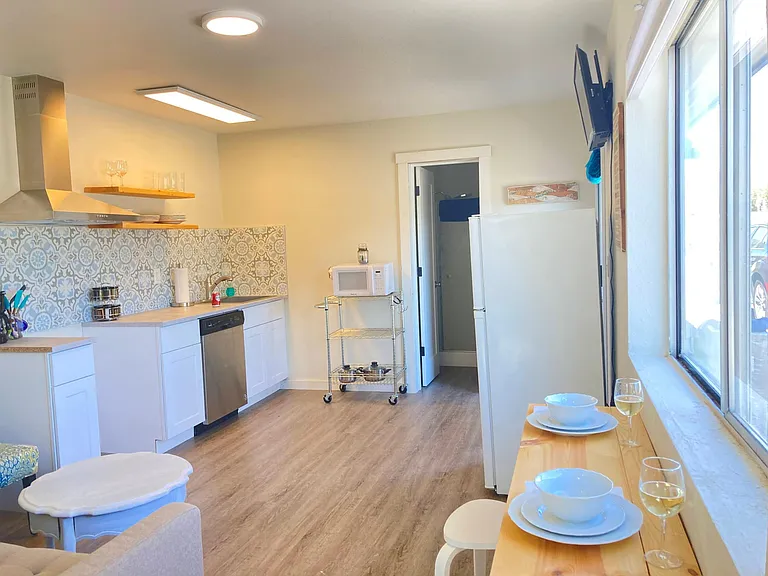 2400 Washington St #2 — Photo 4