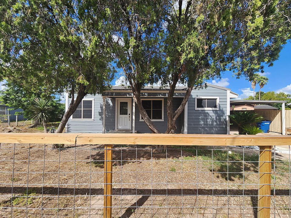 1st image of 801 N 8th Ave