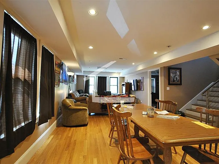 39-41 Woodstock Ave #A2 — Photo 6