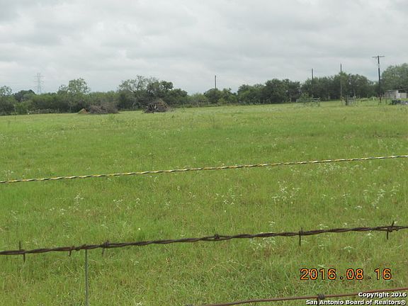 3rd image of 17940 Interstate Highway 37 S