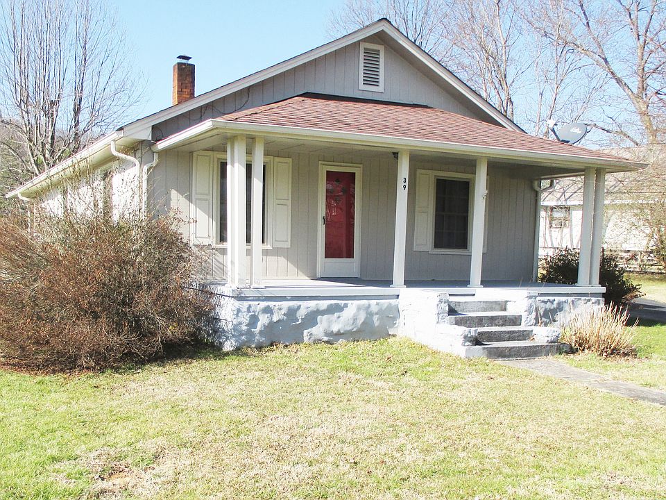 1st image of 39 N Oak St