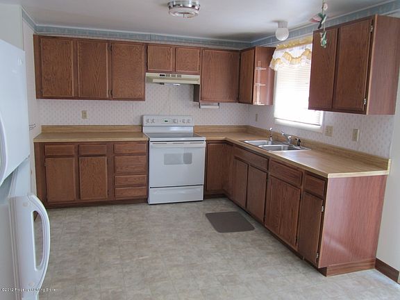 3rd image of 130 2nd St W
