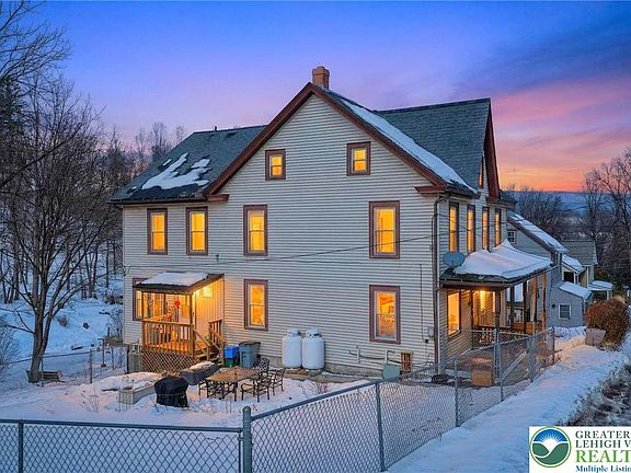 2nd image of 420 7th St