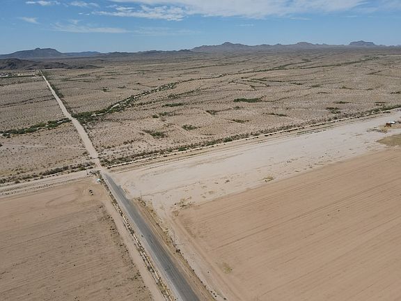 3rd image of N Harquahala Valley Rd Lot Wp001
