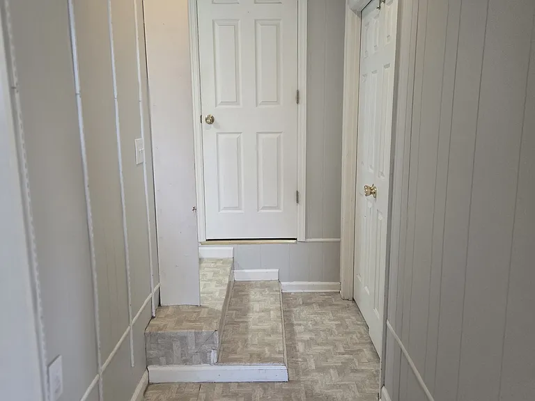 2439 Dartmouth Dr — Photo 15