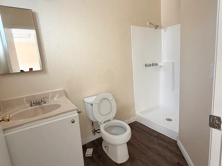 17450 Arrow Blvd — Photo 8
