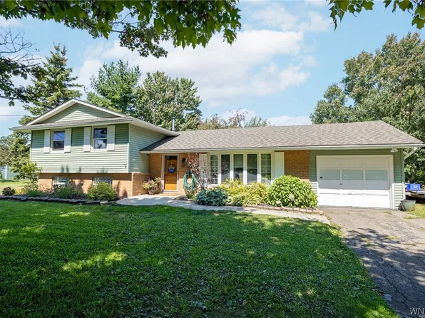7934 Milestrip Rd, Orchard Park, NY 14127