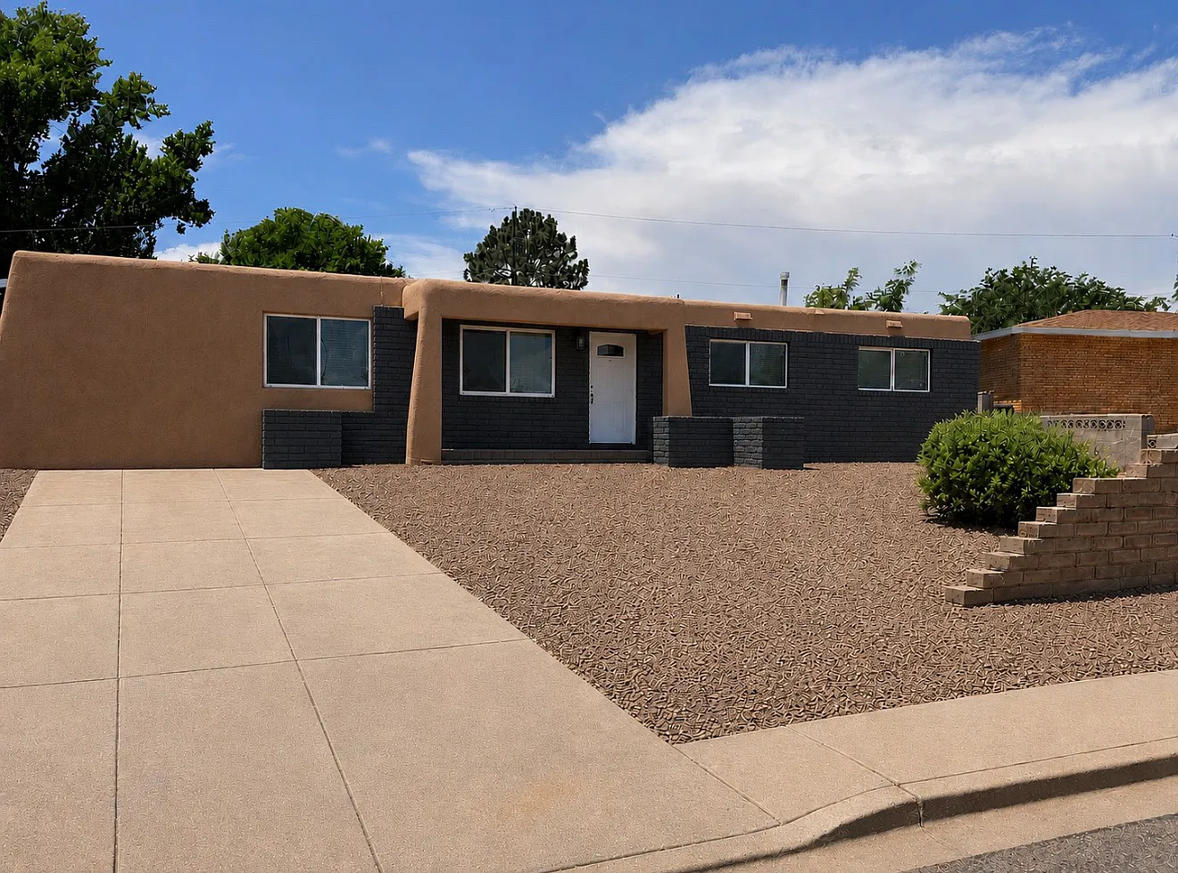 4 bed, 1700 sqft, $2,400 — Photo 1