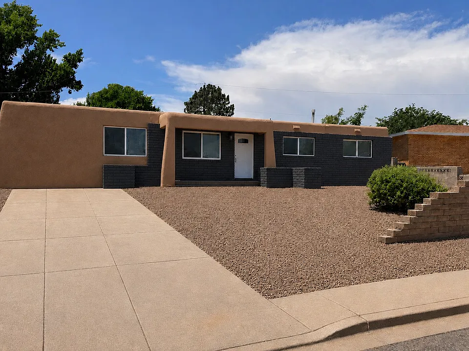 5981 Avenida La Barranca Ct NW