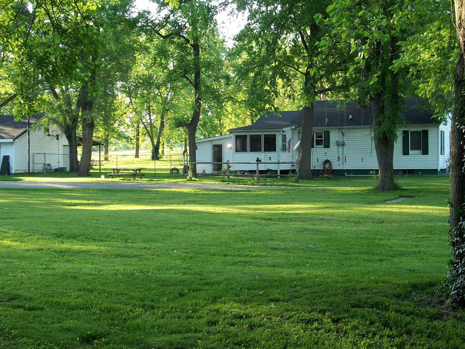 10115 Bon Oak Dr photo 1