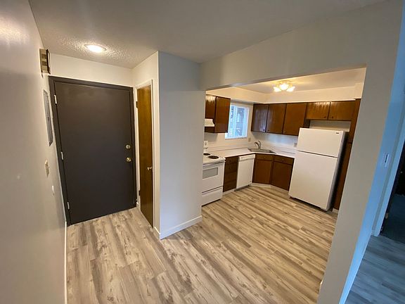 3rd image of 704 S Adams St #205