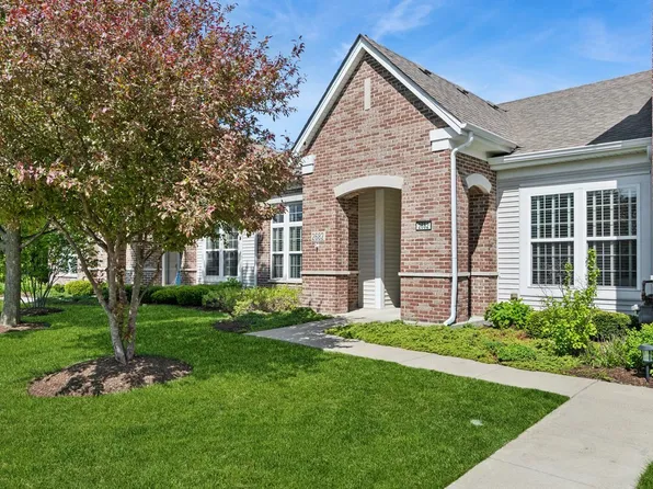 2682 Avondale Cir, Naperville, IL 60564