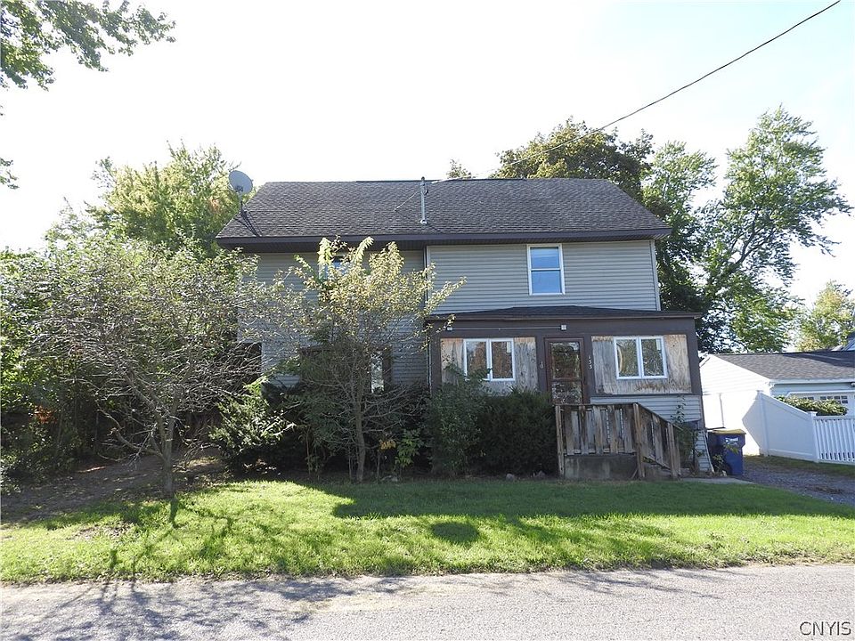 1st image of 133 Columbus Ave