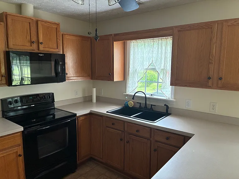 1663 New Bern St — Photo 11
