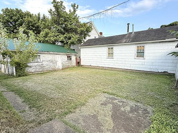 4th image of 657 3rd Ave